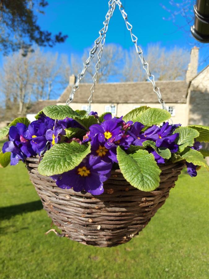Thames Head Wharf - Historic Cotswold Cottage With Stunning Countryside Views Cirencester Bagian luar foto