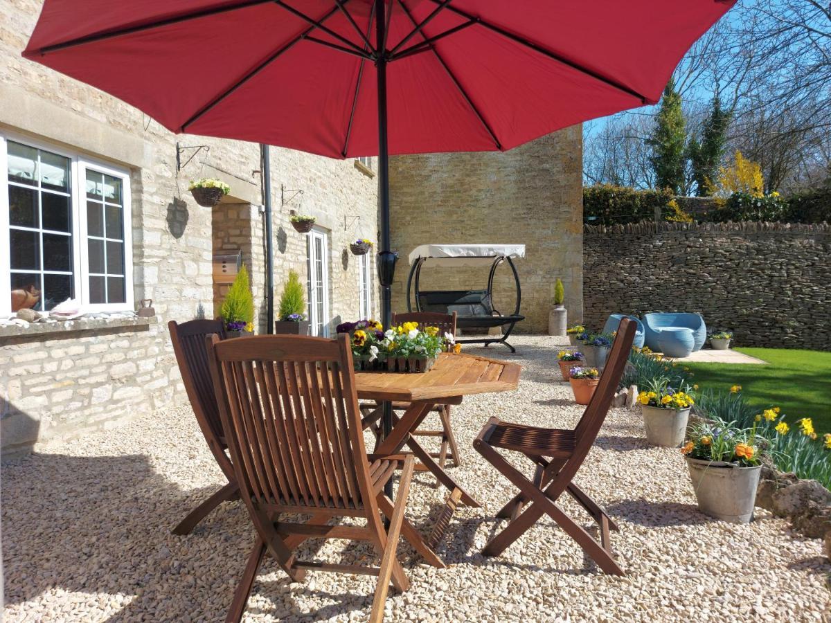 Thames Head Wharf - Historic Cotswold Cottage With Stunning Countryside Views Cirencester Bagian luar foto