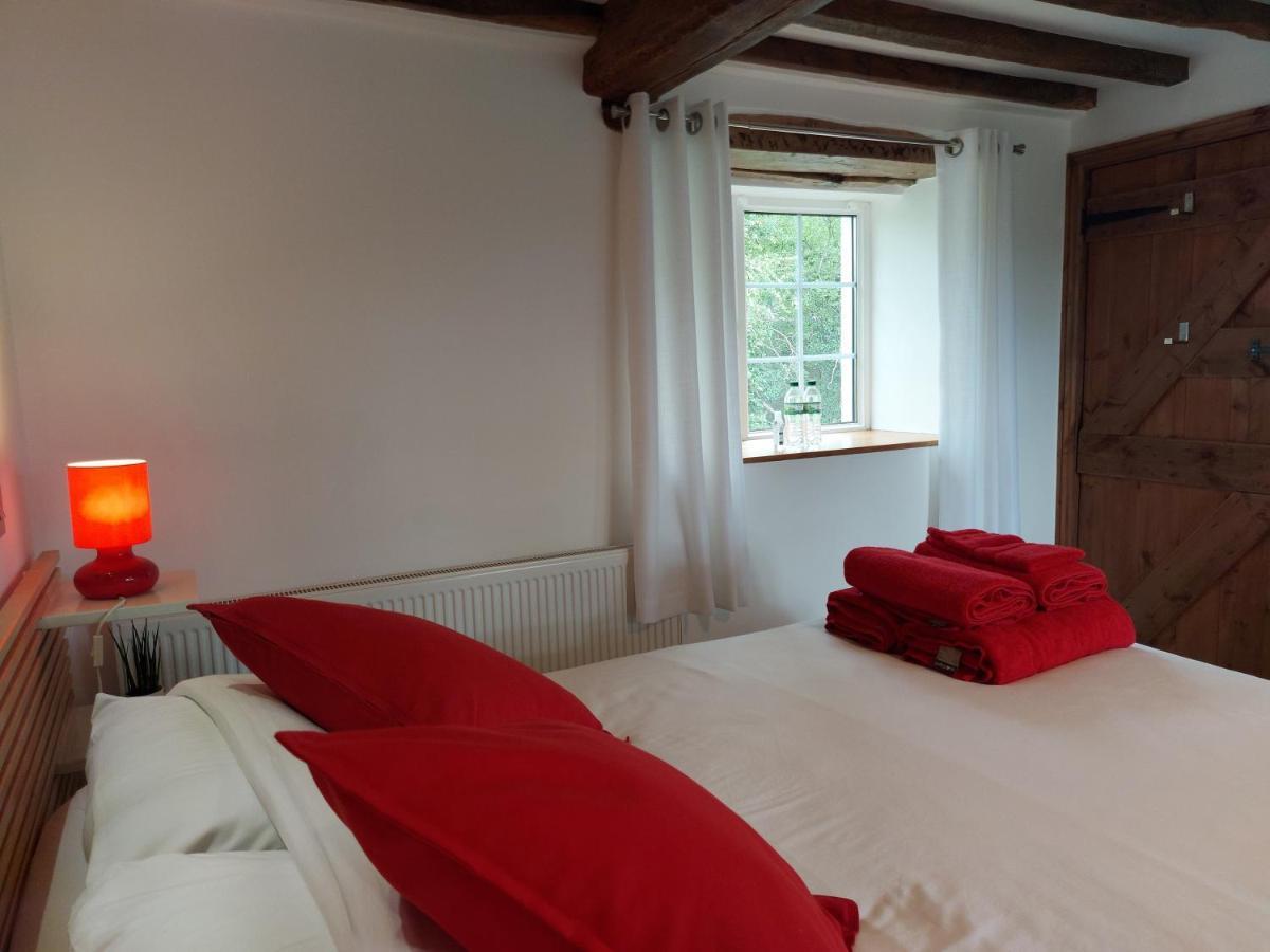 Thames Head Wharf - Historic Cotswold Cottage With Stunning Countryside Views Cirencester Bagian luar foto