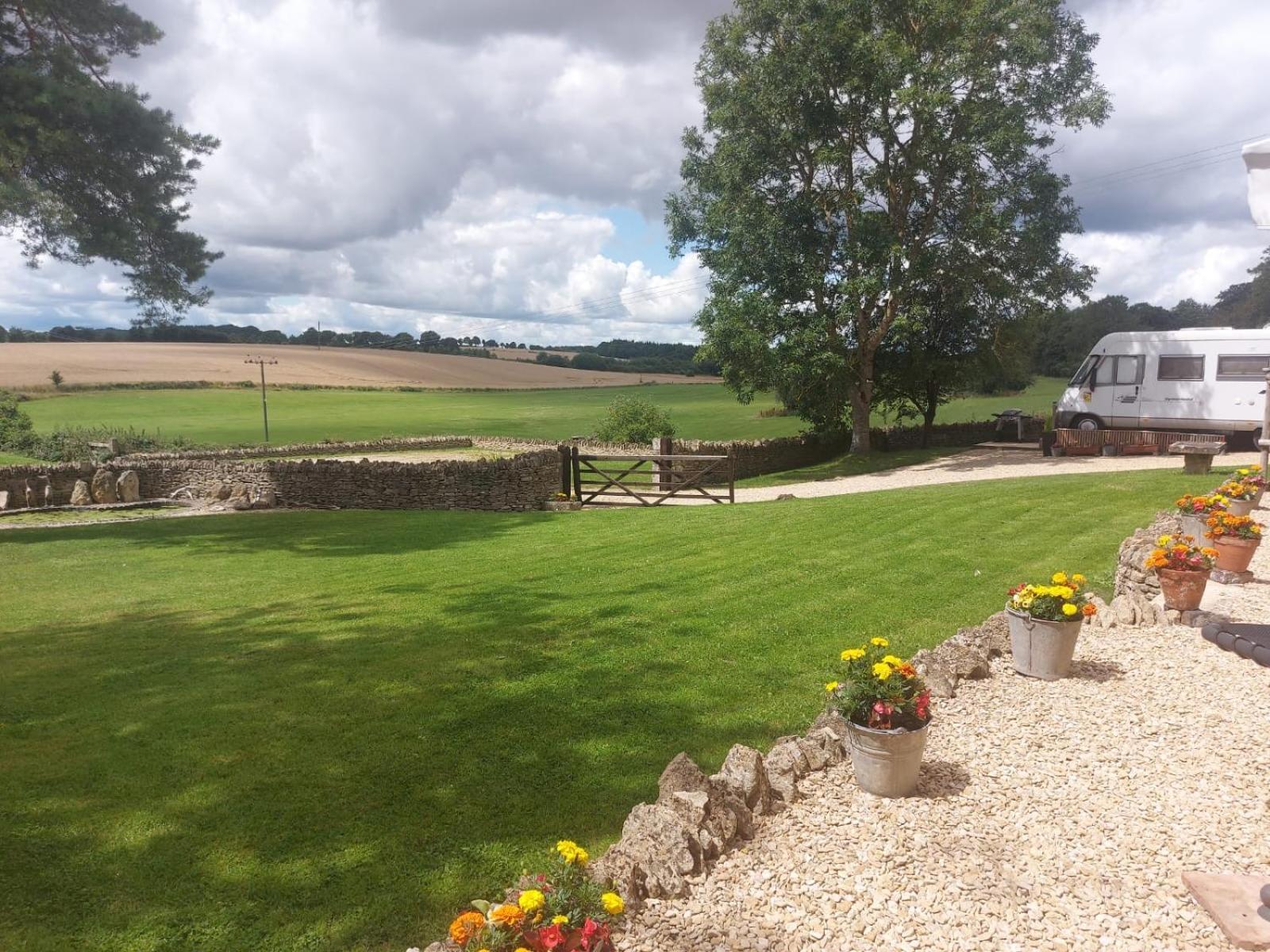 Thames Head Wharf - Historic Cotswold Cottage With Stunning Countryside Views Cirencester Bagian luar foto